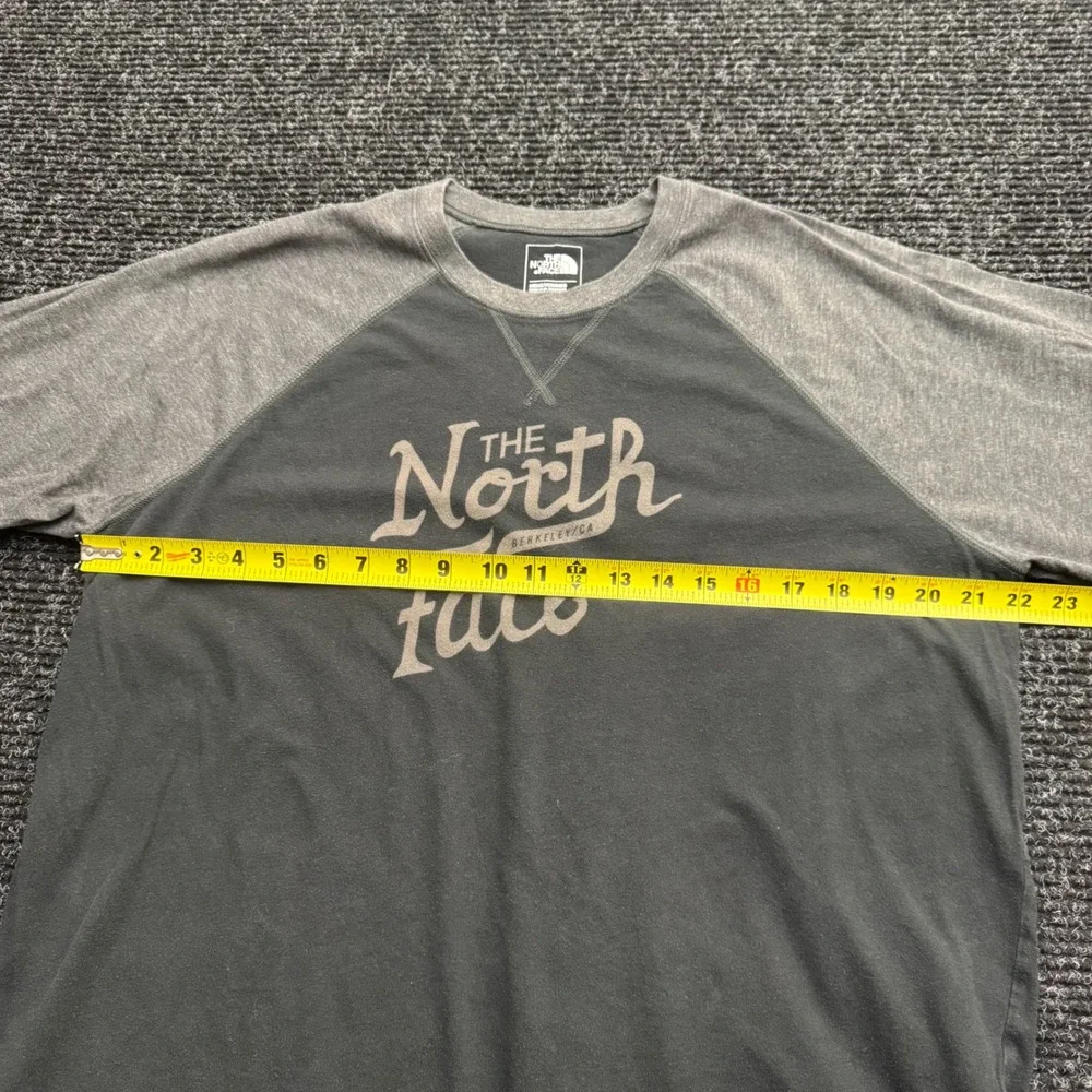 The North Face Mens XL Raglan Baseball Tee 3/4 Sleeve Grey Graphic T-Shirt